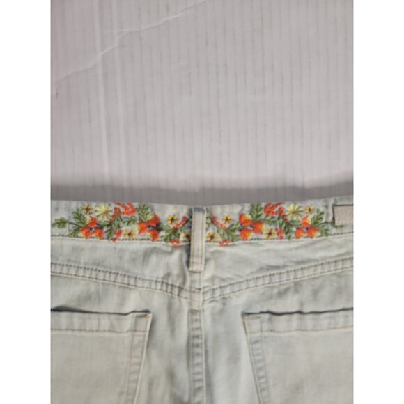 BlankNYC Denim Hiker Shorts Sz 28 Floral Embroidered Mid Rise Boho Festival - Picture 8 of 8